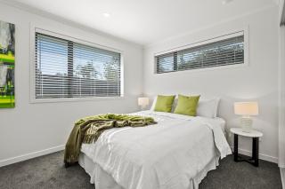 Kamo Oasis - Your Modern Home Away From Home - 3