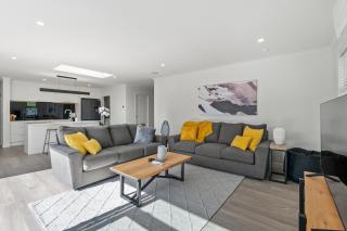 Kamo Oasis - Your Modern Home Away From Home - 7