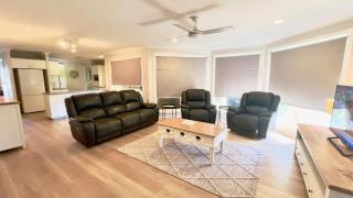 Yamba Family Seascape - 7