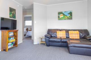 Hosts on the Coast Seaside Escape - 6