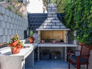 Apartment in Arbanija with bubble bath - 8