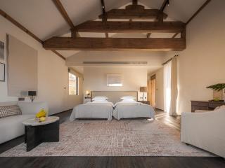 Shaxi Village Bianhe Villa Pastoral Resort - 8