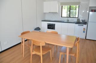 The Leaning Oak Holiday Lifestyles - Lake Conjola - 9