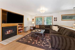 Hot Tub Getaway with Ping Pong & SHARC Passes - Three Rivers - 8