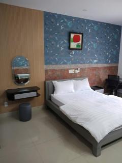 Linh Hotel And Apartment Near Beach - 6