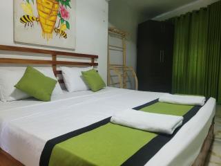 Beehive mountain resident - 8