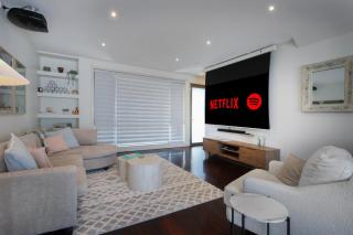 Home Away From Home - Maribyrnong Boutique Townhouse - 8