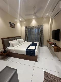 The Skyland Hotel And Restaurant - 6