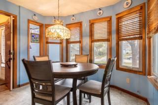 Sleeps 12! Main Level Primary Suite-Beautiful Backyard Oasis - 2