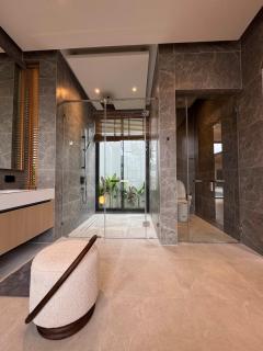 Luxury Pool and Gym Villa Layan - 1