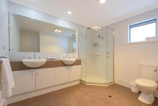 Maggies Beach House - Relaxed Stay Near the Beach - 2