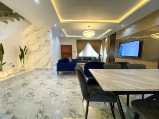 4 Bedroom Duplex, Ocean Bay Estate - 5