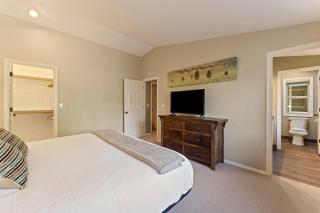 Bright Retreat Hot Tub Plus SHARC Access - 7