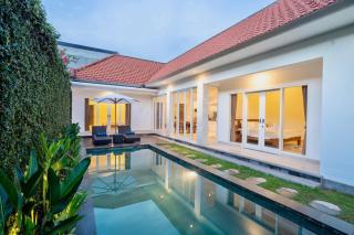 Villa 3BR in Canggu nearby Berawa Beach - 0