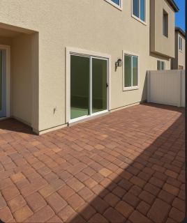 Modern and Comfy Guest House in a Great Location - 4