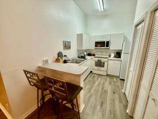 Grand Holiday 3BR Palms Condo near Disney Parks - 1