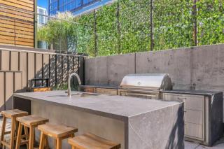 Hyve - Cowgirl Twirl - Walk to Broadway - 2