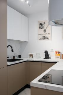 White Face One Cotroceni Entire Apartment with Parking, Fast WiFi, Balcony and self checkin - 3