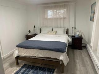 Cozy Comfort Living - A Home Away From Home - 7