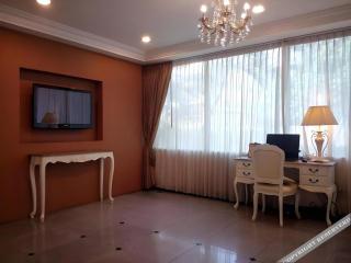 Romance Hotel Srinakarin - 4