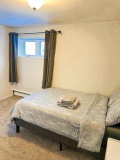 Modern Downtown Stay - Yellowknife - 2