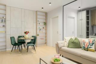 Tropics 1BR Cozy Modern Entire Apartment NuscoCity fast wifi and balcony - 6