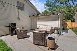 Fire Pit, Fully Stocked, Family-Friendly Oasis - 4