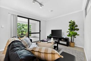 Relaxing Rockingham 1BR Balcony & Parking - 0