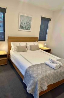 Manly Modern 3 Bedroom Home - Upper Duplex - 3