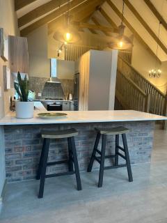 Fallen Oak Villa 2 - 4