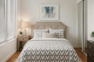 Stunning Renovated 2-Bedroom Suite in the Heart of Downtown - 4