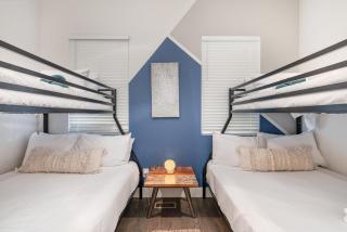 Jade - Private Patio and Balcony - Near Germantown - 7