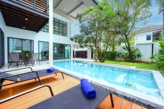 Elegant Pasak Pool Villa with Private Garden & Mod - 5
