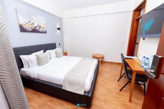 The Dalton Grand Hotel - 7