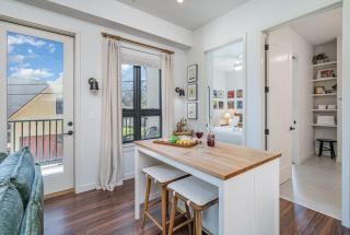 Acoustic Anthem-2 Units-Pool & Gym-In Music Row - 5