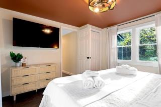 Perfect Luray Escape – Hot Tub & Outdoor Cinema - 8