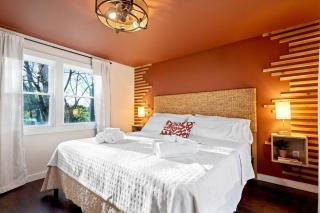 Perfect Luray Escape – Hot Tub & Outdoor Cinema - 6