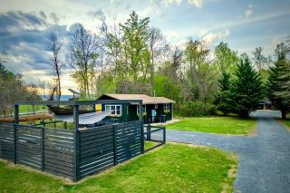 Perfect Luray Escape – Hot Tub & Outdoor Cinema - 1
