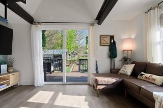 CrescentMoonCabin~SNP~Arcade~Yoga~HotTub~Dogs~ESVE - 6