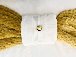 Jazlyn City Loft at 51 on Lazarett - 4