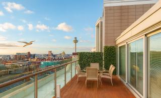Sidemersey Livings- Unmatched Panoramic Views, Secure Parking, Beautiful Balcony- A Stay to Remember - 9