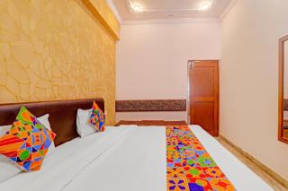 FabHotel Anant - 1