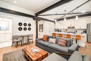 The Saddlery - The Vault - 2 Min Walk to Broadway - 4