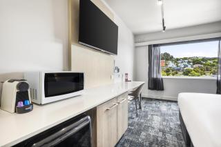 Nightcap at Burnie Townhouse - 5