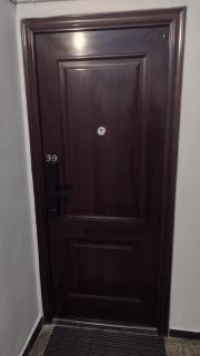 Urban Minimal Apartament - near Metro - free parking - 7