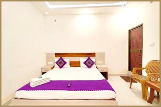 Tarunpura Road Giridhari The Rama- Krishna Palace Near Ram-Janam-Bhoomi # Railway Station - Free Wifi and Parking Available - Fully Air Conditioning Rooms - Best Premium Hotel In Ayodhya - 2