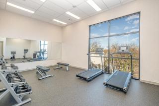 Harmony Octave-2 Units-Pool/Gym-4 Mins to Broadway - 2