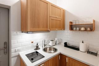 Forest Villa - Entire Floor with Balcony & Mountain View - 2