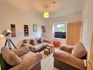 2 bedroom flat- 5 minutes walk from city centre - 6