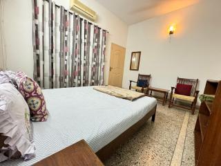 The Elegance Inn - 8